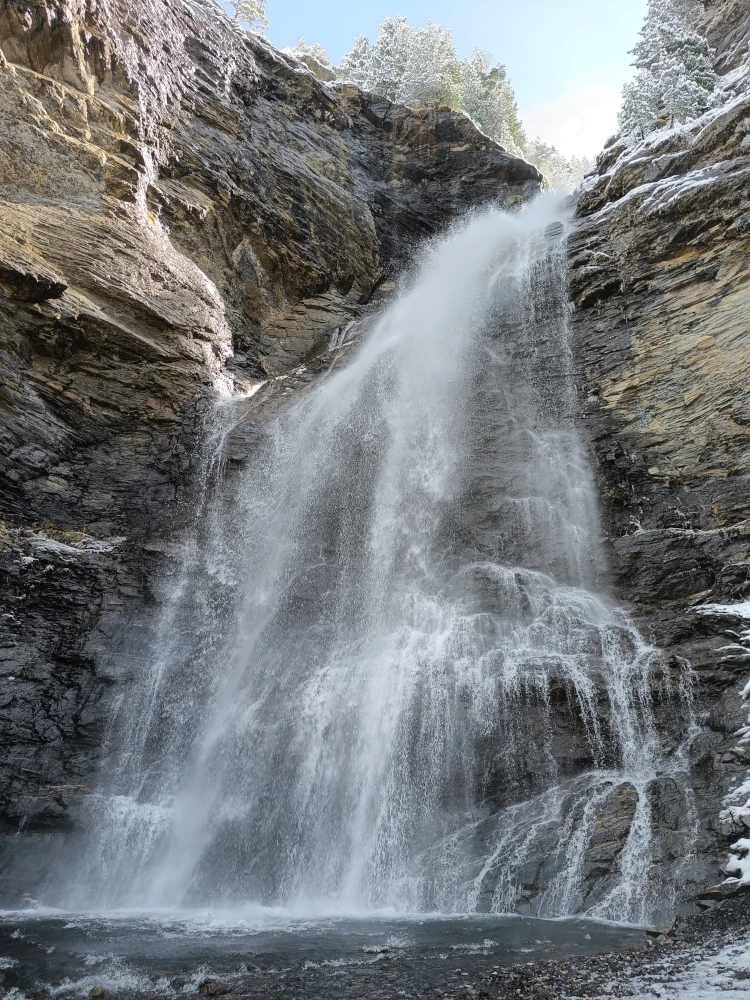 Cascada de El Clotet en el valle de Ardonés